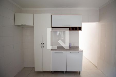 Casa de condomínio à venda com 80m², 2 quartos e 2 vagasCozinha