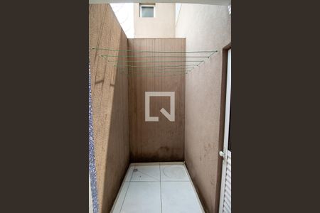 Casa de condomínio à venda com 80m², 2 quartos e 2 vagasÁrea de Serviço