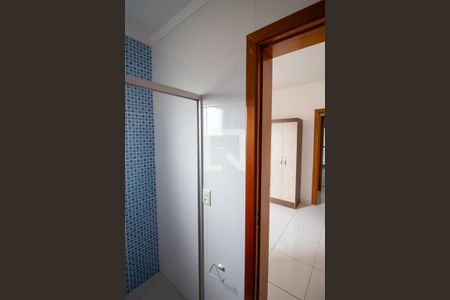 Casa de condomínio à venda com 80m², 2 quartos e 2 vagasBanheiro do Quarto 1