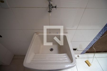 Casa de condomínio à venda com 80m², 2 quartos e 2 vagasÁrea de Serviço 