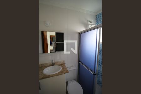 Casa de condomínio à venda com 80m², 2 quartos e 2 vagasBanheiro do Quarto 1