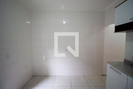 Casa de condomínio à venda com 80m², 2 quartos e 2 vagasCozinha