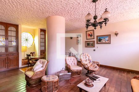 Casa à venda com 715m², 5 quartos e 6 vagasSala 2