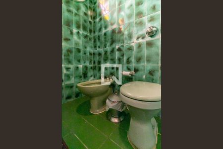 Casa à venda com 715m², 5 quartos e 6 vagasBanheiro da Suíte