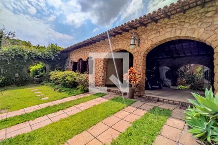 Casa à venda com 715m², 5 quartos e 6 vagasGaragem