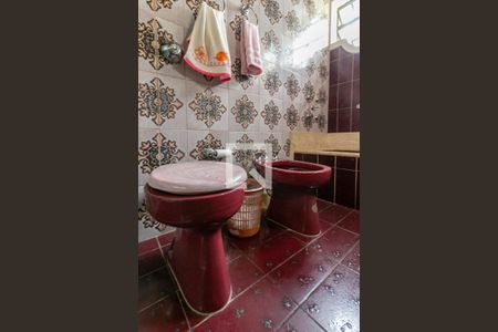 Casa à venda com 715m², 5 quartos e 6 vagasBanheiro Social