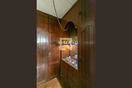 Casa à venda com 715m², 5 quartos e 6 vagasQuarto Suíte 2