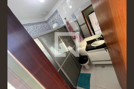 Casa à venda com 152m², 3 quartos e 2 vagasBanheiro da Suíte