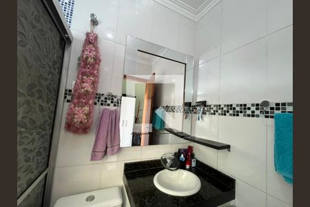 Casa à venda com 152m², 3 quartos e 2 vagasBanheiro da Suíte