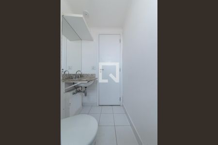 Apartamento à venda com 69m², 2 quartos e 2 vagas Apartamento à venda com 69m², 2 quartos e 2 vagasBanheiro da Suíte