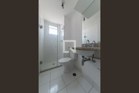 Apartamento à venda com 69m², 2 quartos e 2 vagas Apartamento à venda com 69m², 2 quartos e 2 vagasBanheiro da Suíte