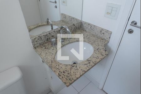 Apartamento à venda com 69m², 2 quartos e 2 vagas Apartamento à venda com 69m², 2 quartos e 2 vagasBanheiro da Suíte