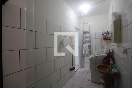 Banheiro de casa para alugar com 1 quarto, 70m² em Vila Nova Urupês, Suzano