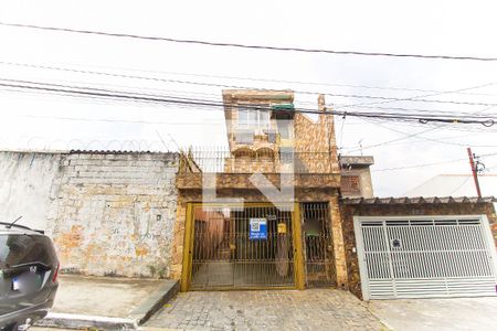 Casa à venda com 45m², 2 quartos e 1 vaga Casa à venda com 45m², 2 quartos e 1 vagaFachada