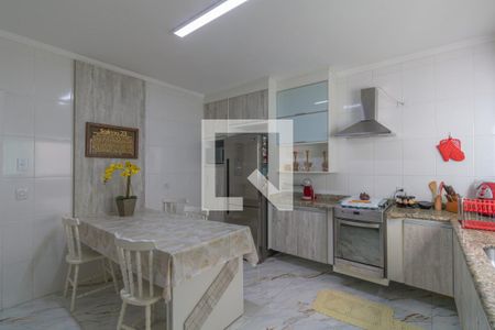 Casa para alugar com 122m², 2 quartos e 2 vagasCozinha