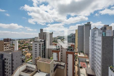 Apartamento à venda com 304m², 4 quartos e 4 vagasQuarto 2