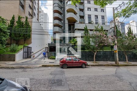 Apartamento à venda com 304m², 4 quartos e 4 vagasFachada