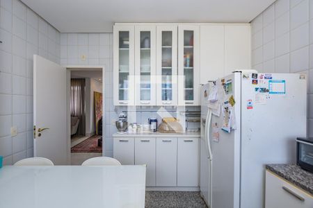 Apartamento à venda com 304m², 4 quartos e 4 vagasCozinha