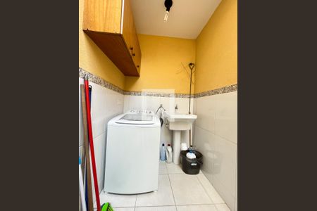 Casa de condomínio à venda com 68m², 2 quartos e 2 vagas Casa de condomínio à venda com 68m², 2 quartos e 2 vagasÁrea de Serviço