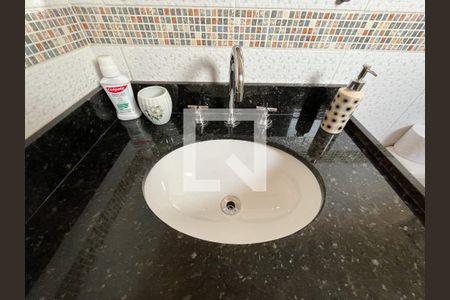 Casa de condomínio à venda com 68m², 2 quartos e 2 vagas Casa de condomínio à venda com 68m², 2 quartos e 2 vagasBanheiro da Suíte 2