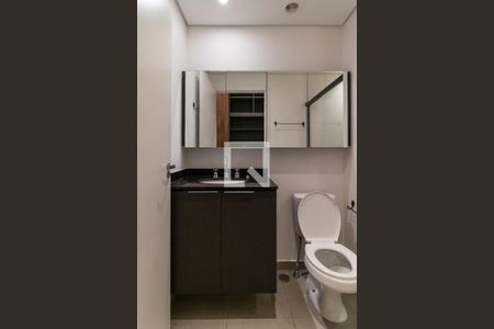 Banheiro de kitnet/studio à venda com 1 quarto, 30m² em Perdizes, São Paulo