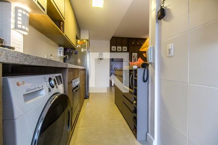 Apartamento à venda com 70m², 2 quartos e 1 vagaÁrea de Serviço