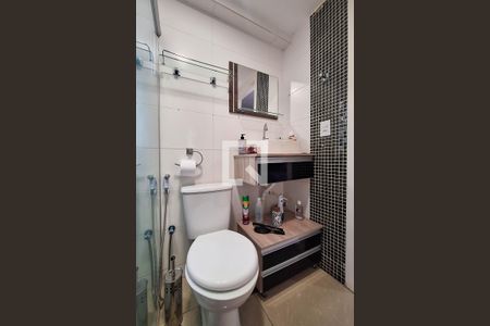 Apartamento à venda com 78m², 2 quartos e 1 vaga Apartamento à venda com 78m², 2 quartos e 1 vagaBanheiro da Suíte