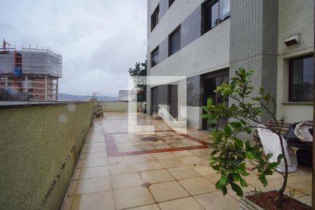 Apartamento à venda com 250m², 3 quartos e 2 vagasPátio