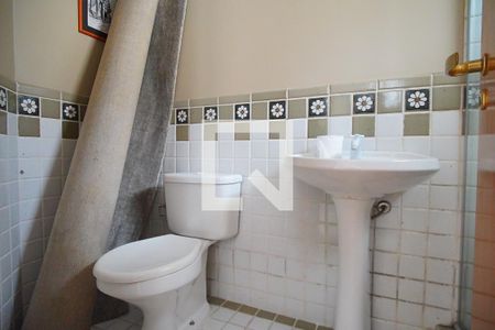 Apartamento à venda com 250m², 3 quartos e 2 vagasBanheiro de Serviço