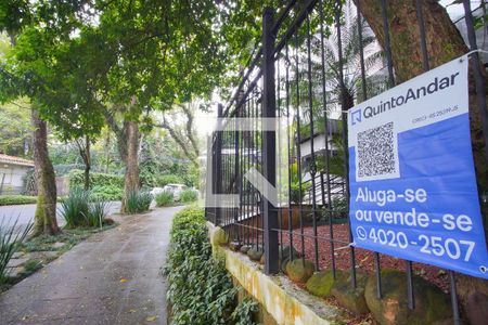 Apartamento à venda com 250m², 3 quartos e 2 vagasFachada