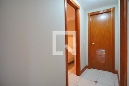 Apartamento à venda com 250m², 3 quartos e 2 vagasCorredor