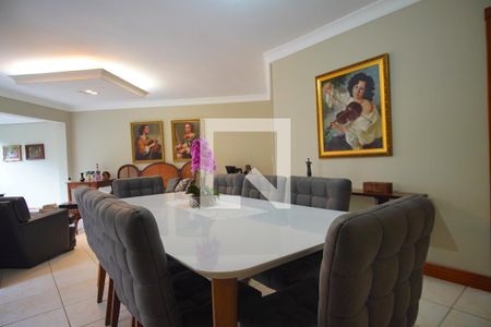 Apartamento à venda com 250m², 3 quartos e 2 vagasSala de Jantar