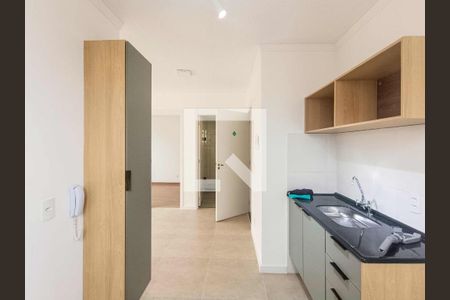 Apartamento para alugar com 34m², 2 quartos e sem vaga Apartamento para alugar com 34m², 2 quartos e sem vagaCozinha e Área de Serviço