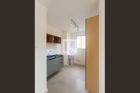 Apartamento para alugar com 34m², 2 quartos e sem vaga Apartamento para alugar com 34m², 2 quartos e sem vagaCozinha e Área de Serviço