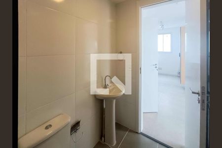 Apartamento para alugar com 34m², 2 quartos e sem vaga Apartamento para alugar com 34m², 2 quartos e sem vagaBanheiro