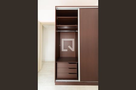 Apartamento para alugar com 50m², 2 quartos e 1 vagaQuarto 1 - Armário