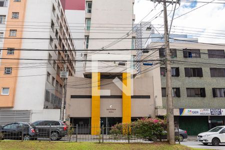 Fachada de apartamento para alugar com 2 quartos, 50m² em Batel, Curitiba