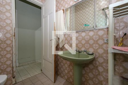 Casa à venda com 196m², 2 quartos e 1 vaga Casa à venda com 196m², 2 quartos e 1 vagaBanheiro