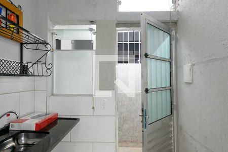 Cozinha de kitnet/studio para alugar com 1 quarto, 15m² em Santa Efigênia, Belo Horizonte