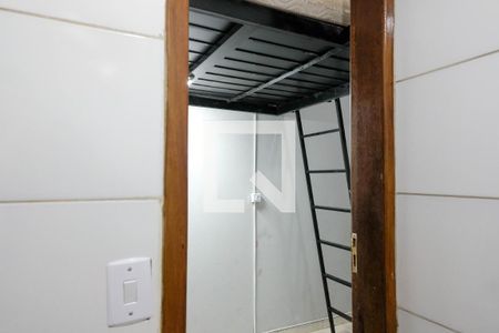 Sala/Cozinha de kitnet/studio para alugar com 1 quarto, 15m² em Santa Efigênia, Belo Horizonte