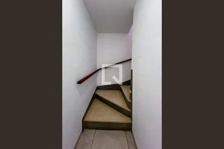 Escada  de casa à venda com 3 quartos, 140m² em Vila Olímpia, São Paulo