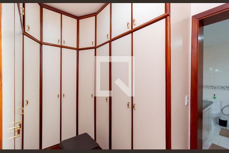 Apartamento à venda com 167m², 3 quartos e 2 vagasCloset - Suíte