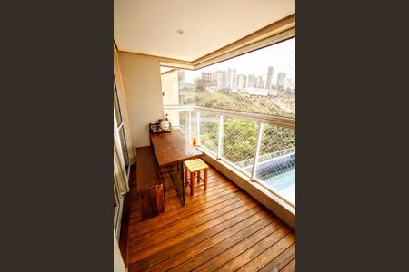 varanda de apartamento à venda com 3 quartos, 86m² em Vila da Serra, Nova Lima