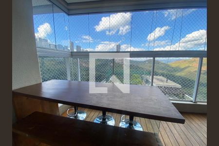 Apartamento à venda com 86m², 3 quartos e 2 vagas Apartamento à venda com 86m², 3 quartos e 2 vagasVaranda