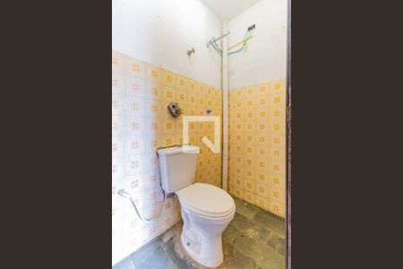 Casa à venda com 170m², 3 quartos e 2 vagasBanheiro de Serviço