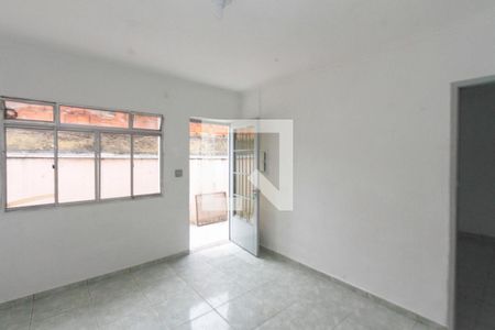 Sala de casa para alugar com 1 quarto, 60m² em Parque Santa Madalena, São Paulo