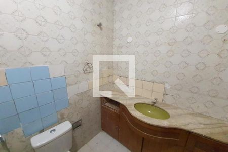 Casa para alugar com 300m², 5 quartos e 2 vagas Casa para alugar com 300m², 5 quartos e 2 vagasBanheiro Social