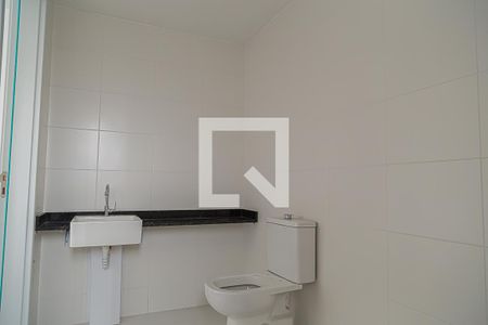 Banheiro de kitnet/studio para alugar com 1 quarto, 24m² em Mirandópolis, São Paulo