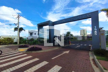 Apartamento para alugar com 50m², 2 quartos e 1 vaga Apartamento para alugar com 50m², 2 quartos e 1 vagaFachada