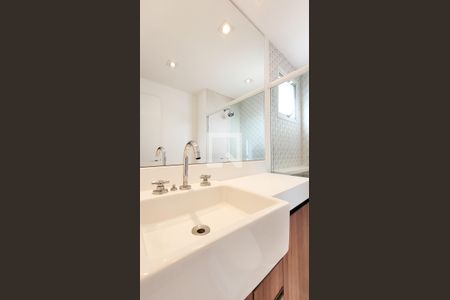 Apartamento à venda com 85m², 2 quartos e 2 vagas Apartamento à venda com 85m², 2 quartos e 2 vagasBanheiro da Suíte 02